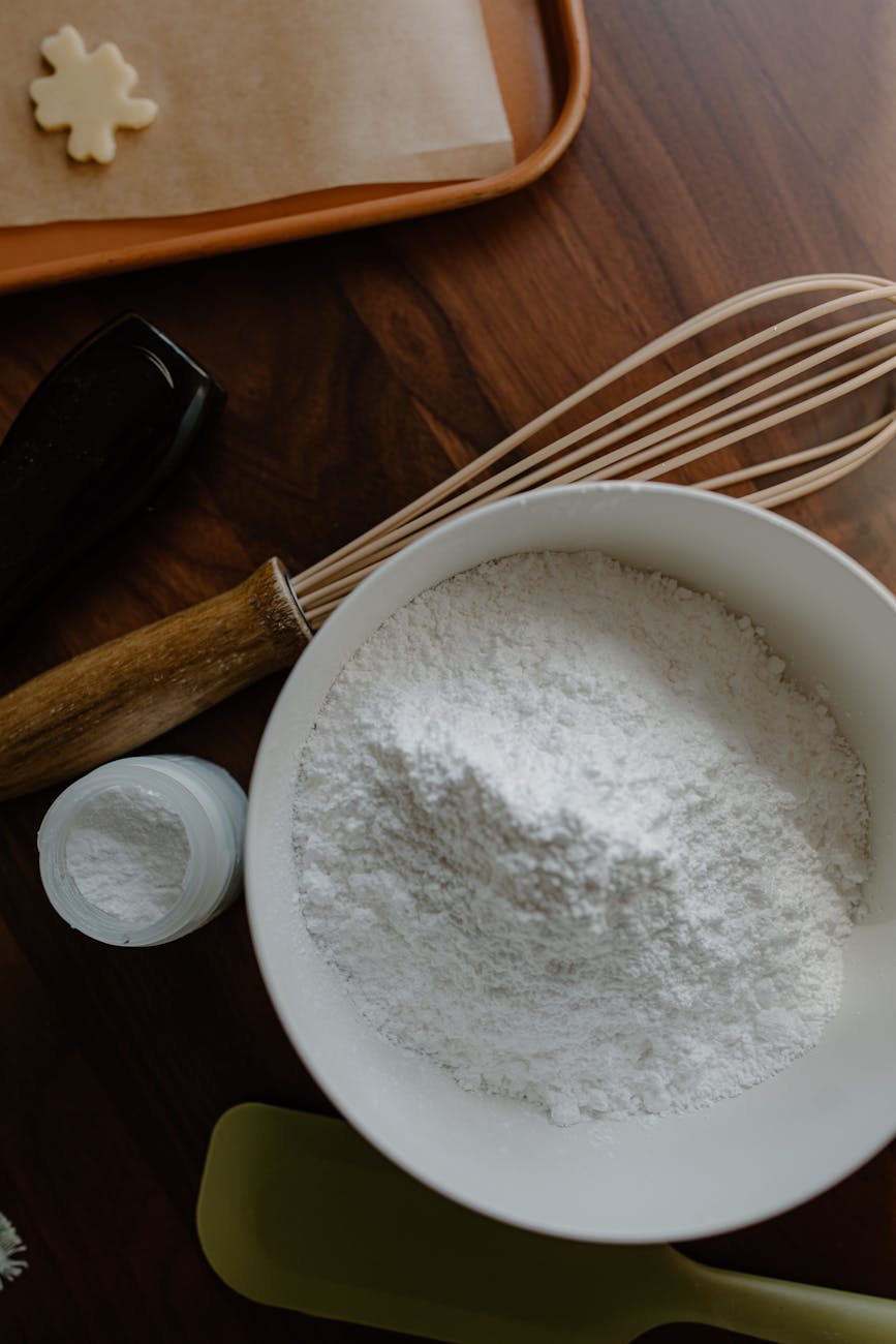 measuring flour correctly