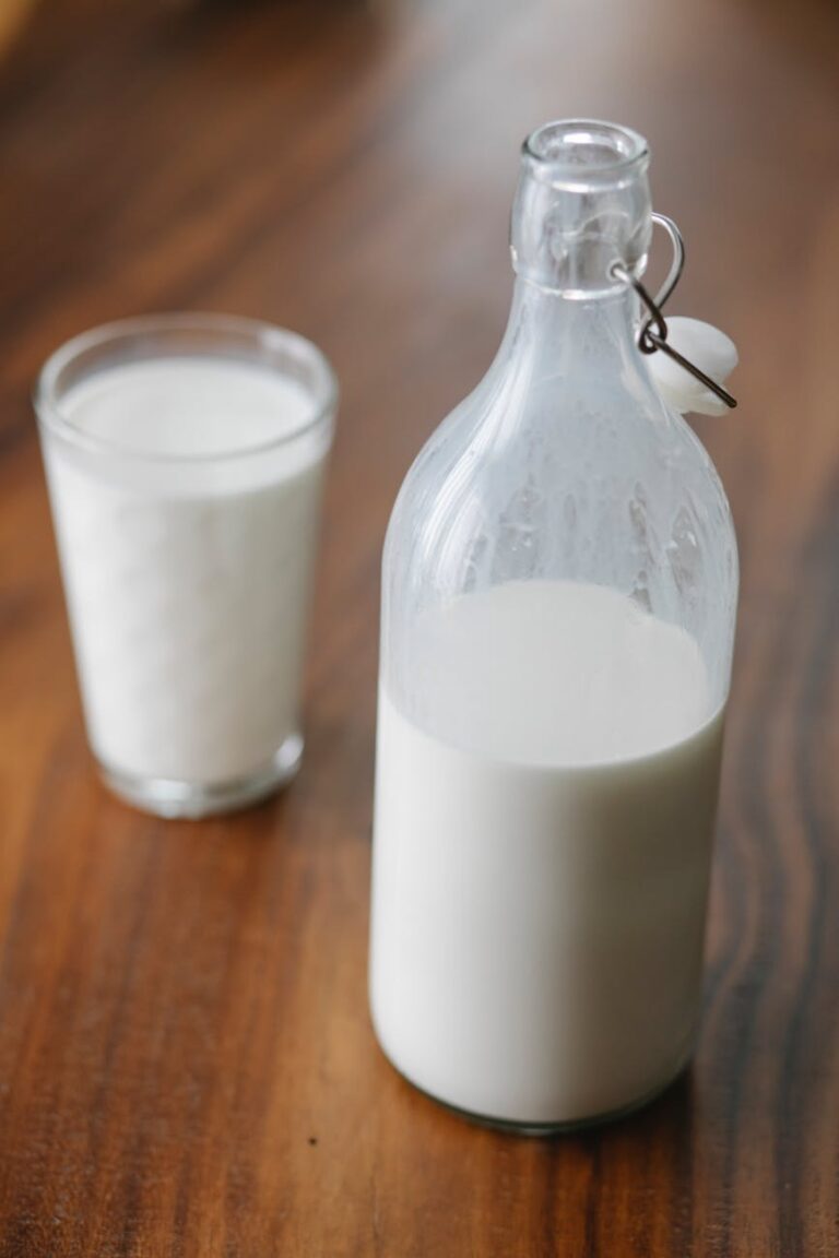 how many grams of protein in a cup of milk?