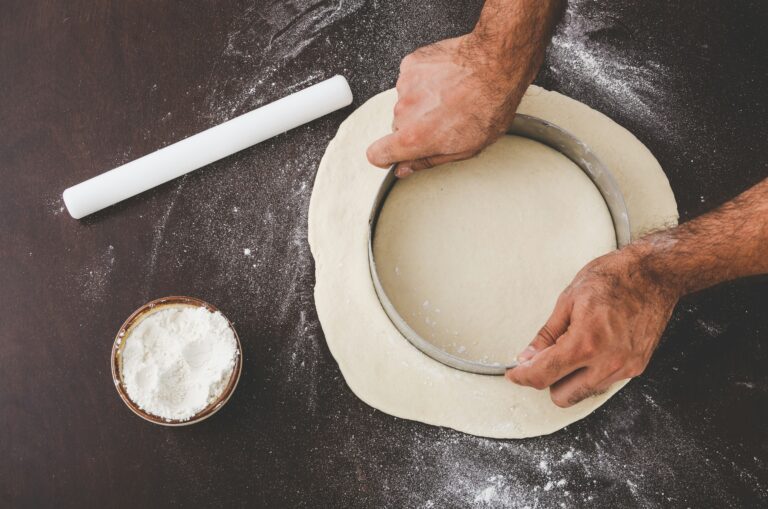 how much is 200g of flour in cups?